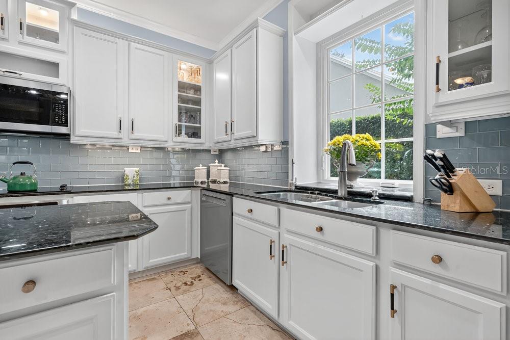 KEENES POINTE UNIT 1 - Residential