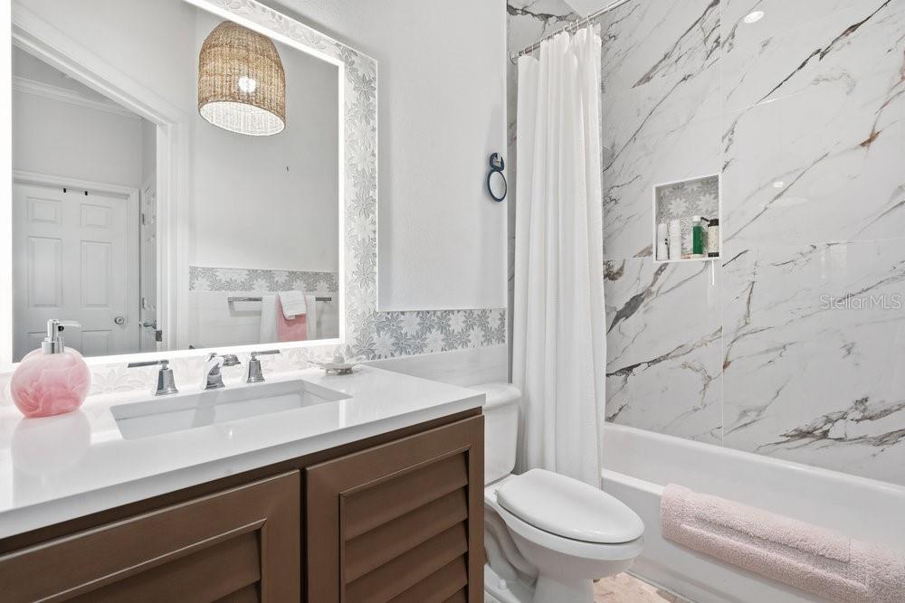 KEENES POINTE UNIT 1 - Residential