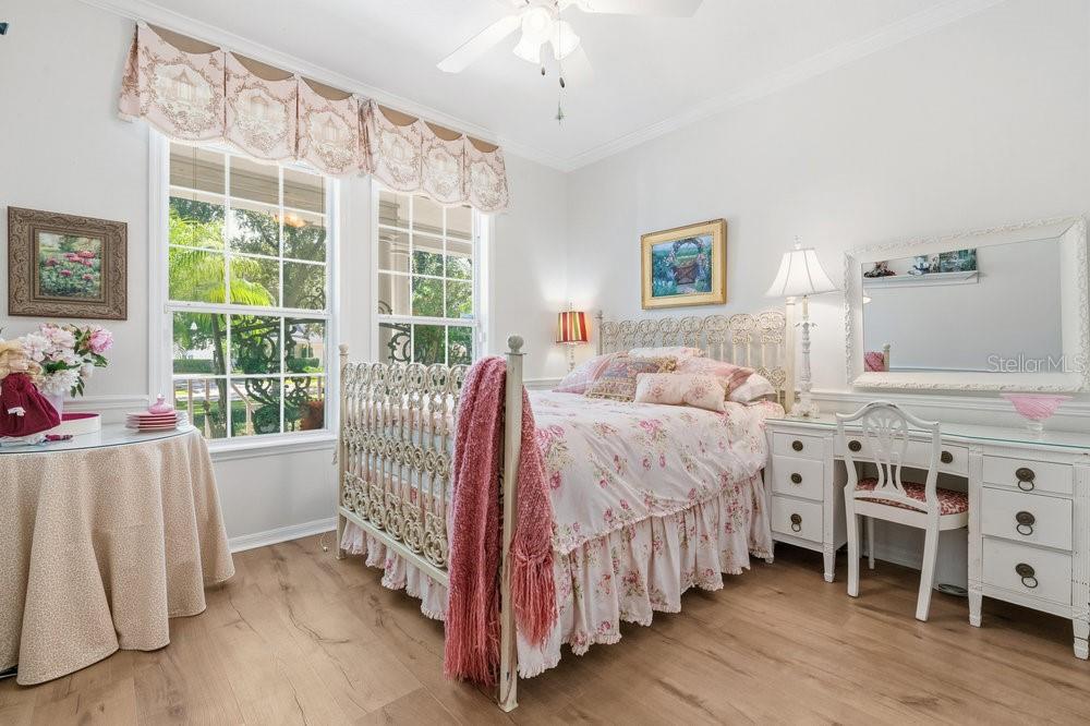 KEENES POINTE UNIT 1 - Residential