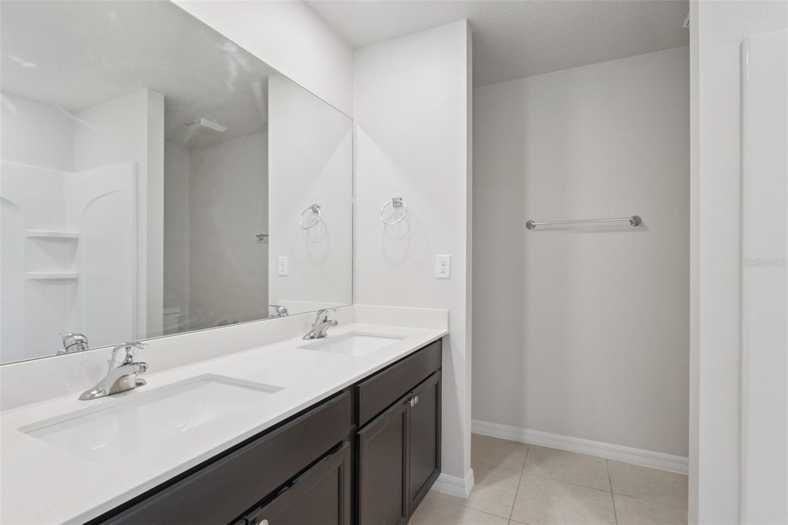 MEADOW RIDGE OF GRAND ISLAND - Residential