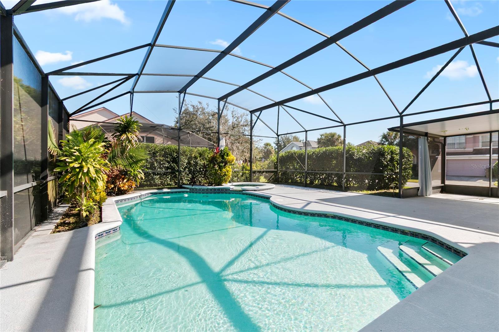 THE OAKS PLAT NO 2 - Residential