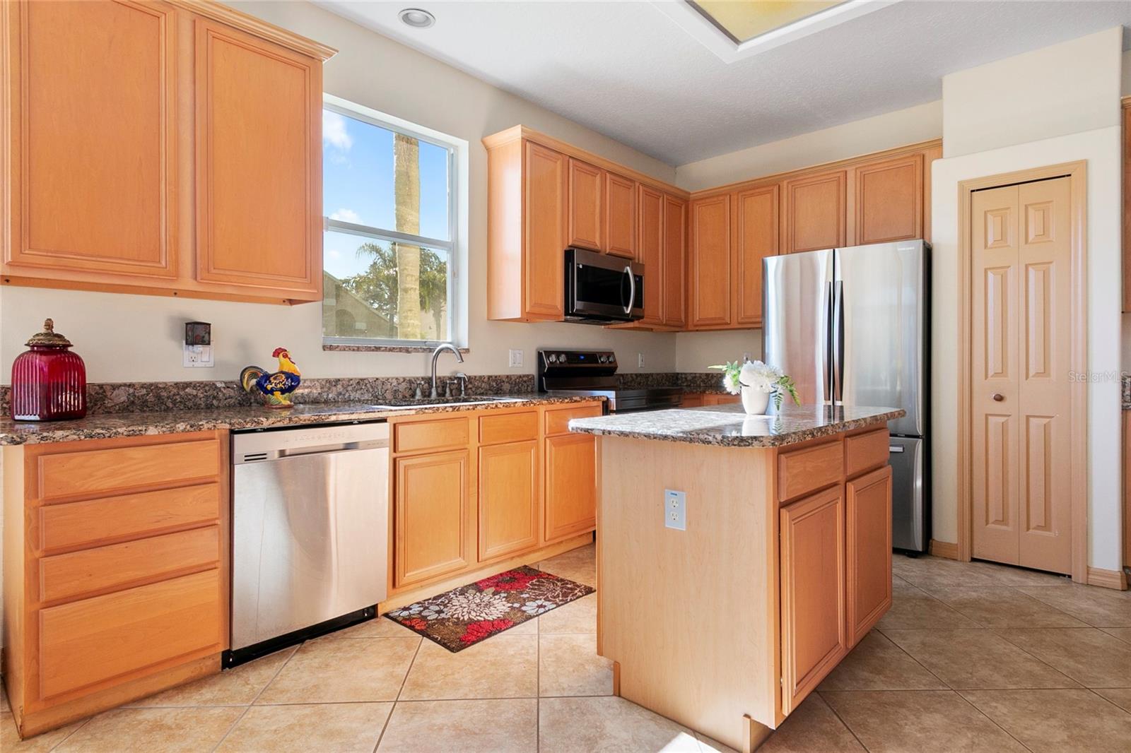 THE OAKS PLAT NO 2 - Residential