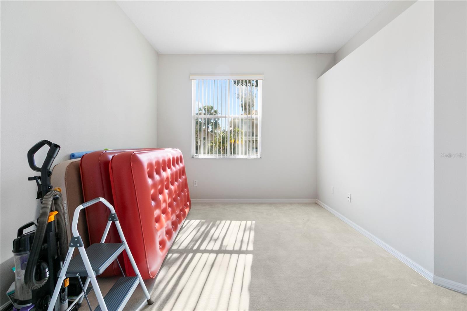 THE OAKS PLAT NO 2 - Residential