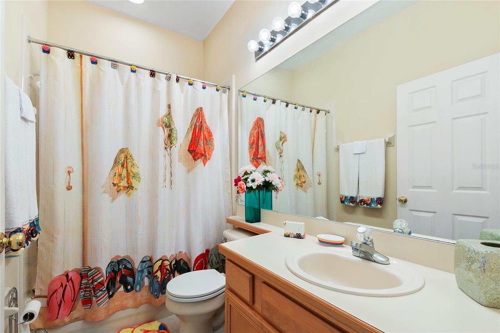 THE OAKS PLAT NO 2 - Residential