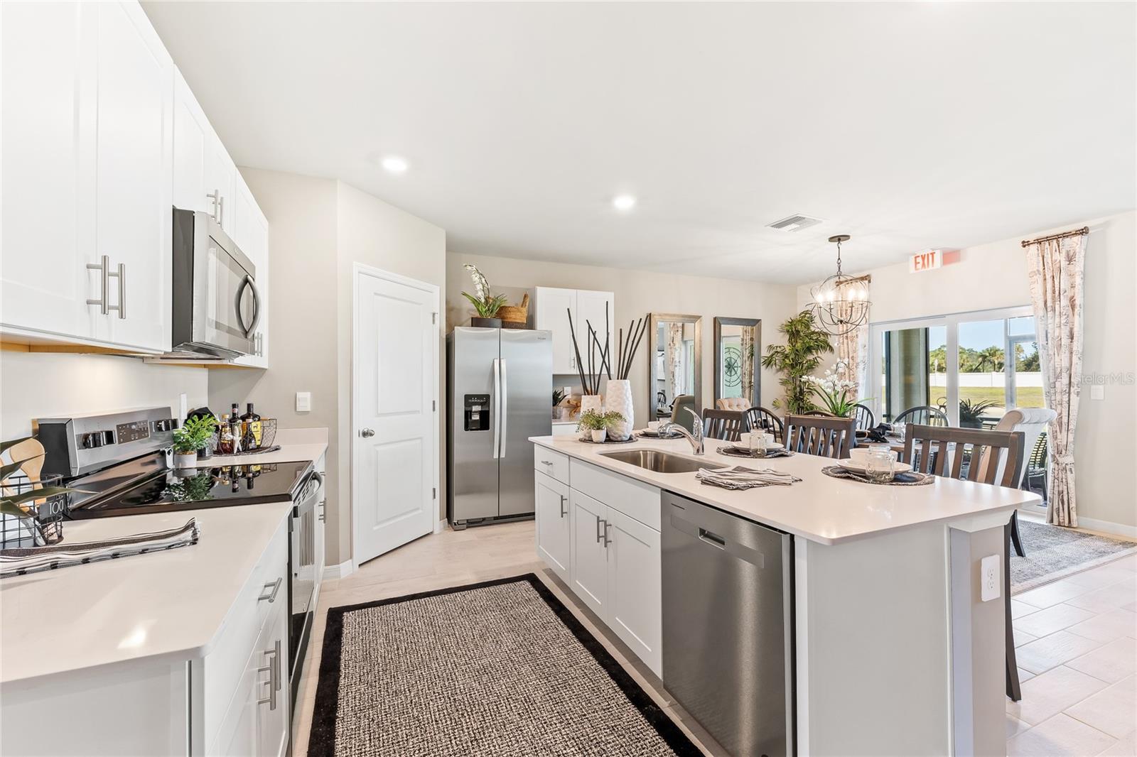 CORAL LAKES - CORAL CREEK - Residential