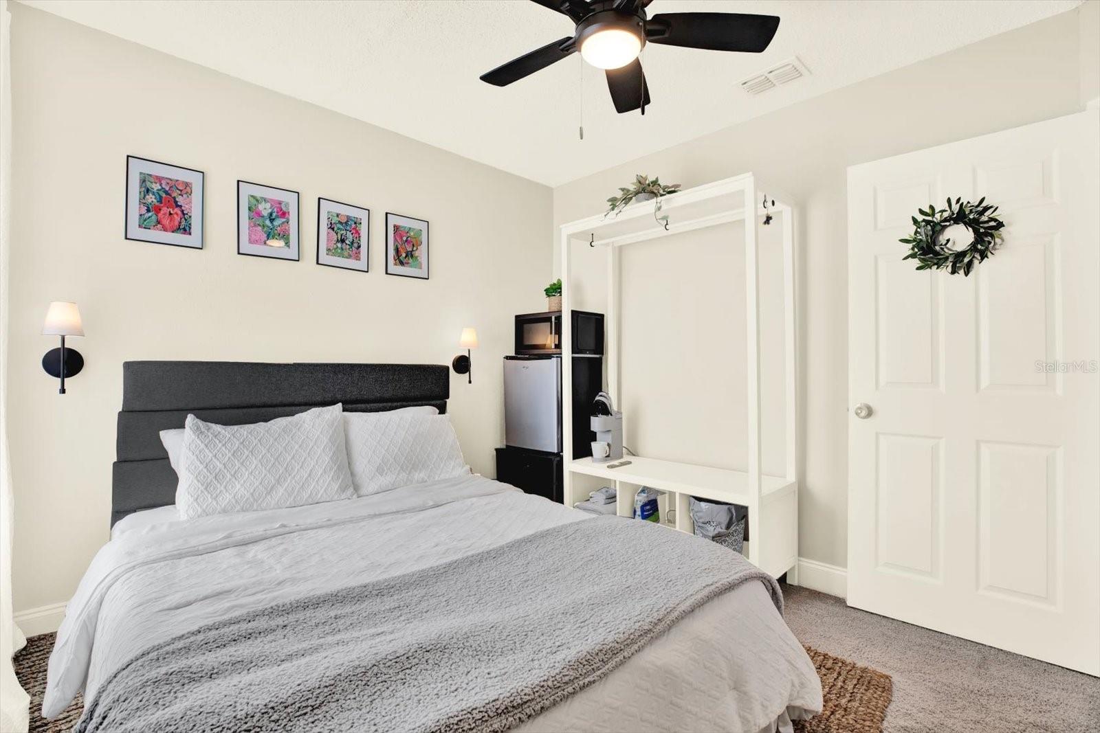 HODGES SHADY GROVE - Residential