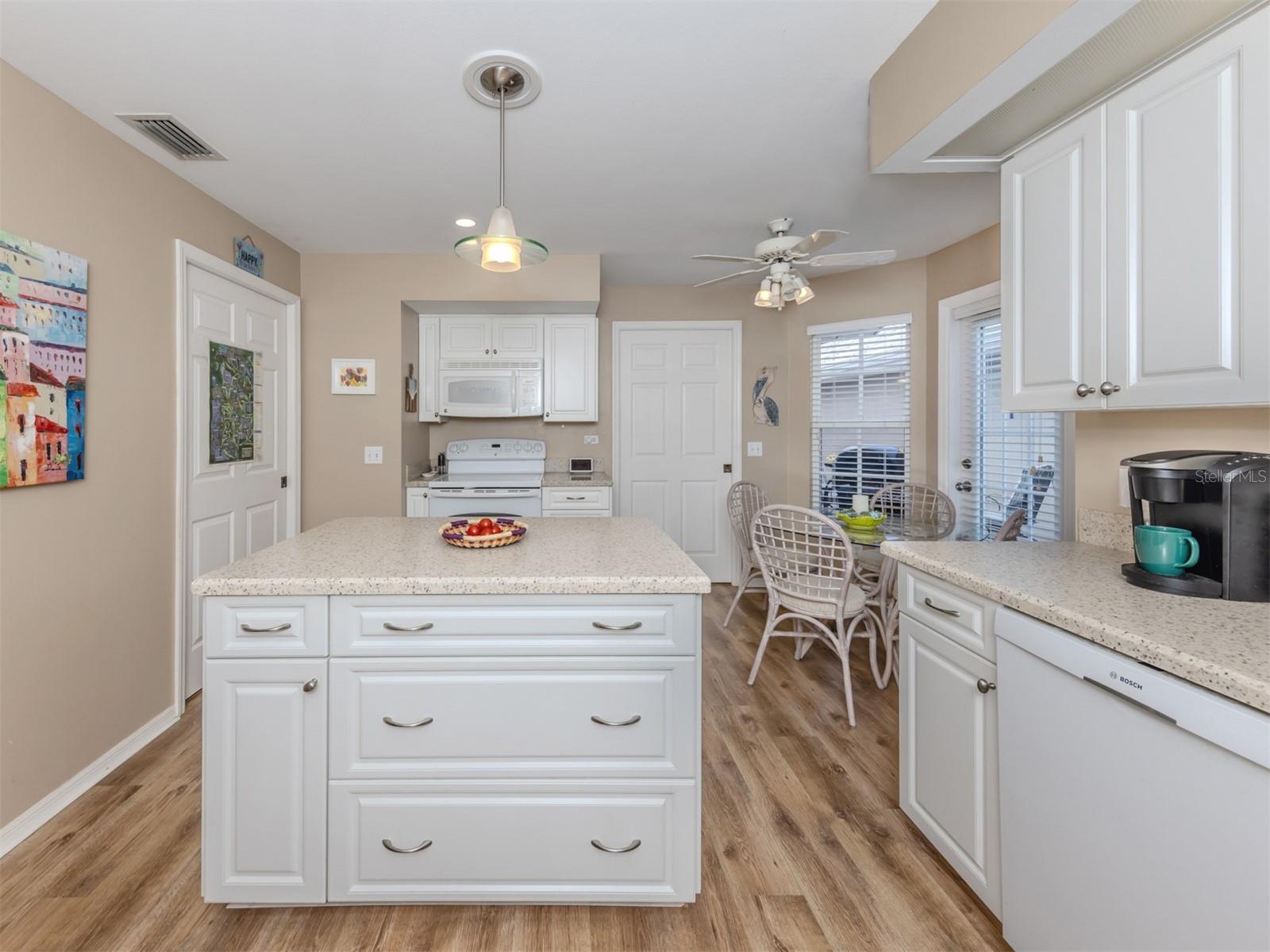 CLUBSIDE VILLAS - Residential