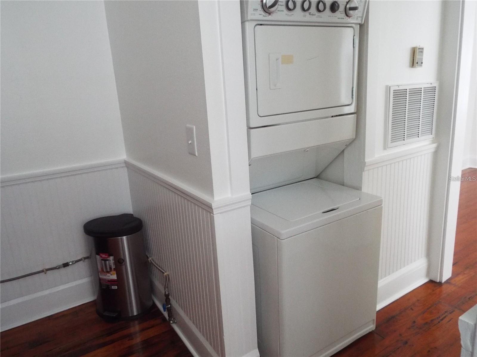 RHODES & HALE SUB - Residential Lease