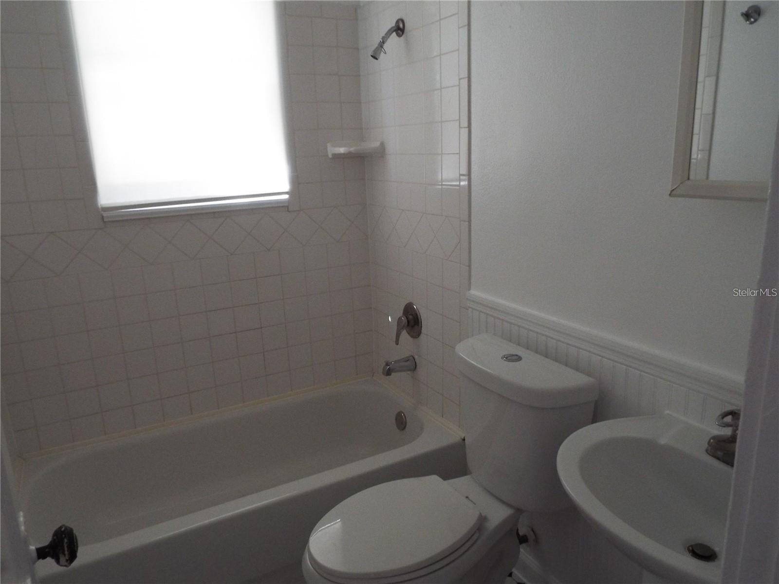 RHODES & HALE SUB - Residential Lease