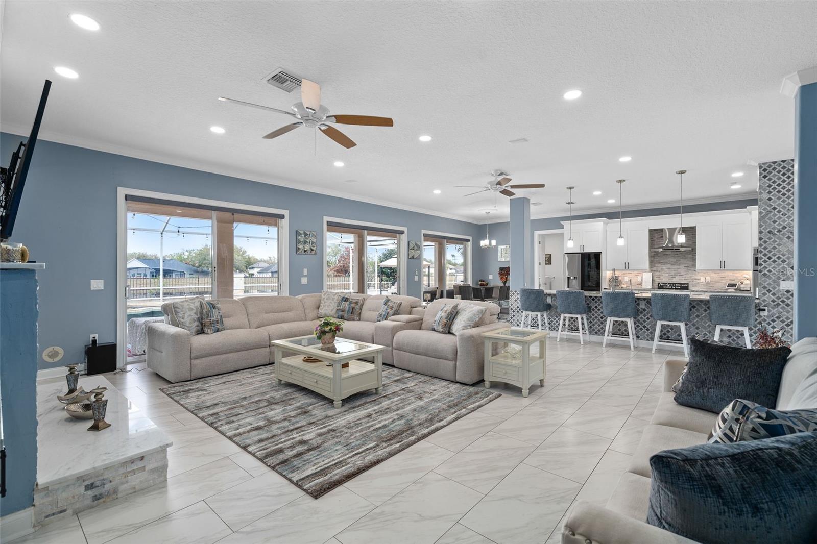 9057 BALMORAL MEWS SQUARE