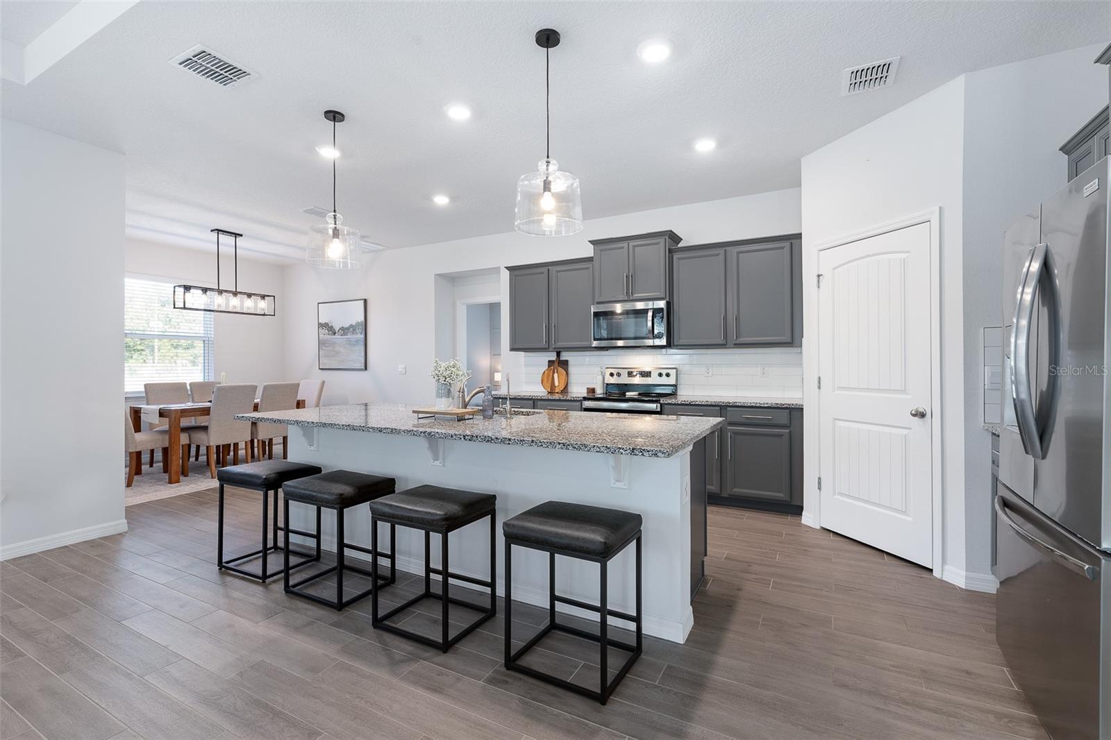 VICTORIA OAKS PH C - Residential