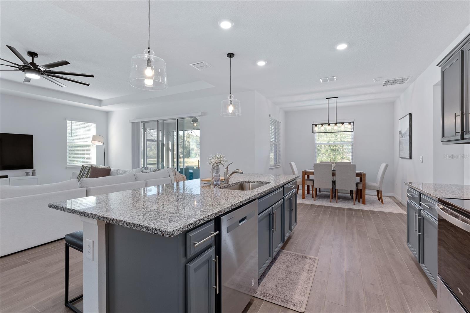 VICTORIA OAKS PH C - Residential