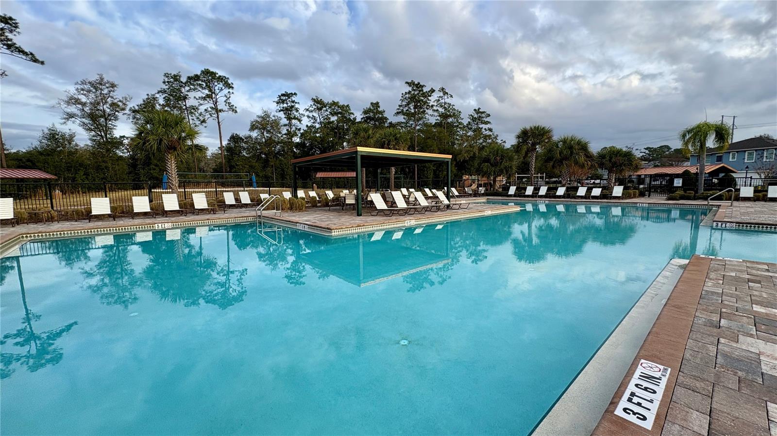 VICTORIA OAKS PH C - Residential