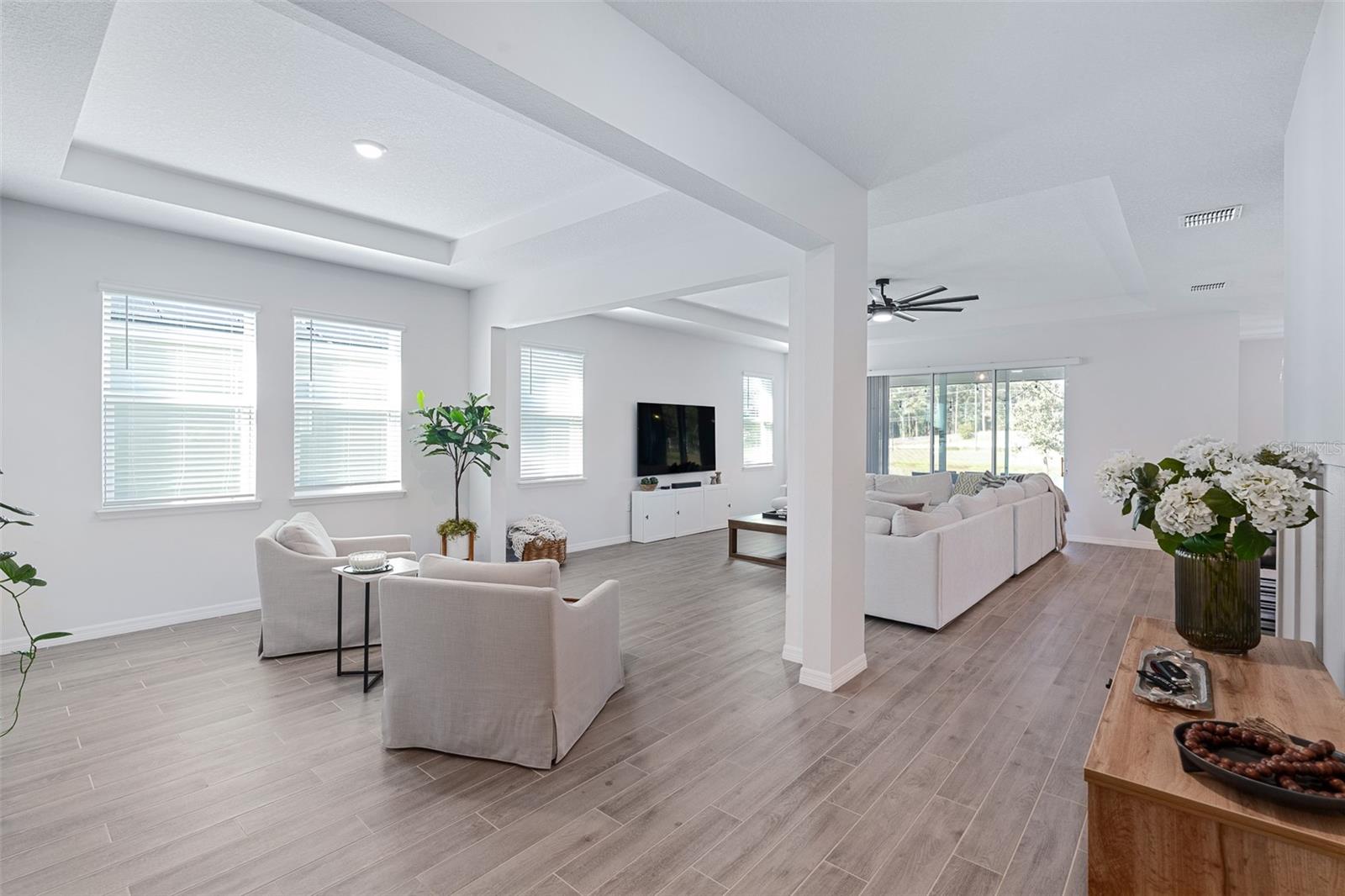 VICTORIA OAKS PH C - Residential