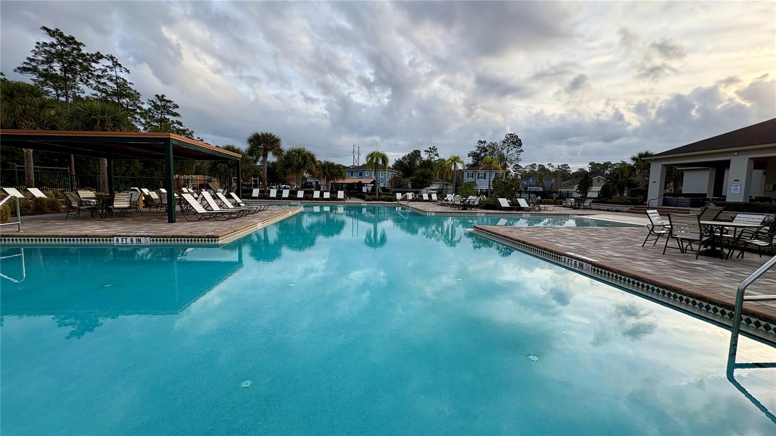 VICTORIA OAKS PH C - Residential