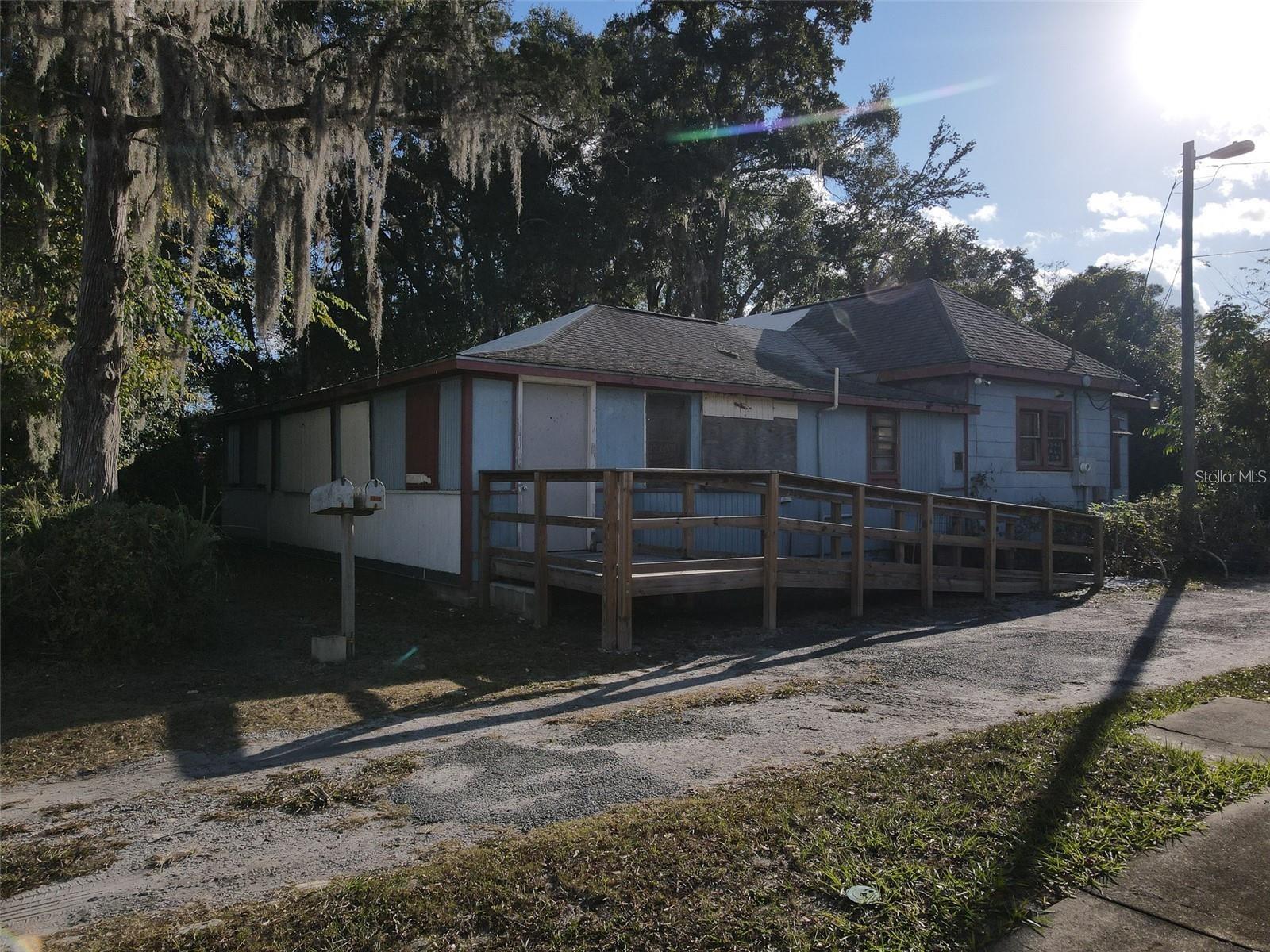 4016 NW 6TH STREET