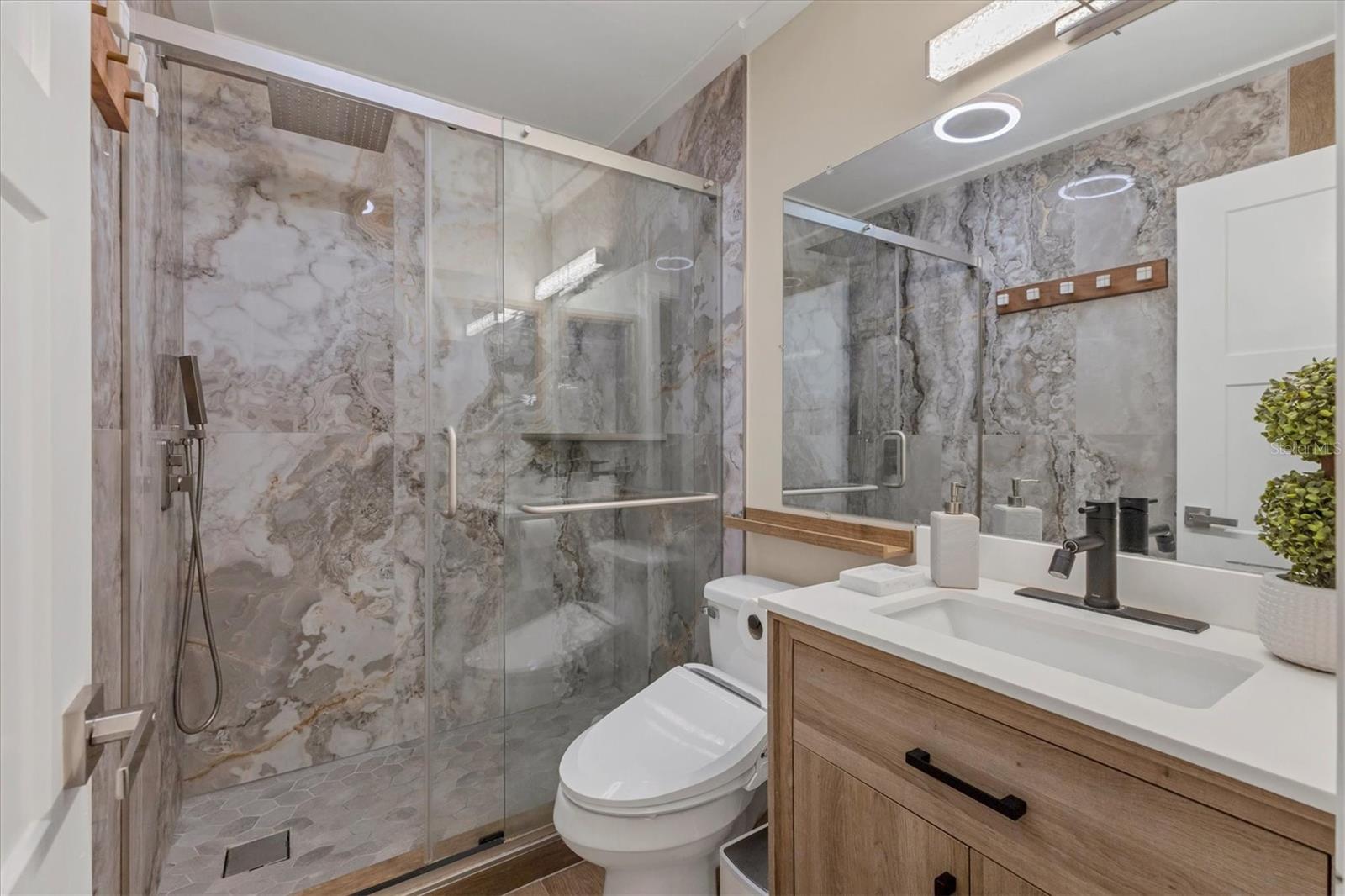SUMMERSIDE - Residential Lease