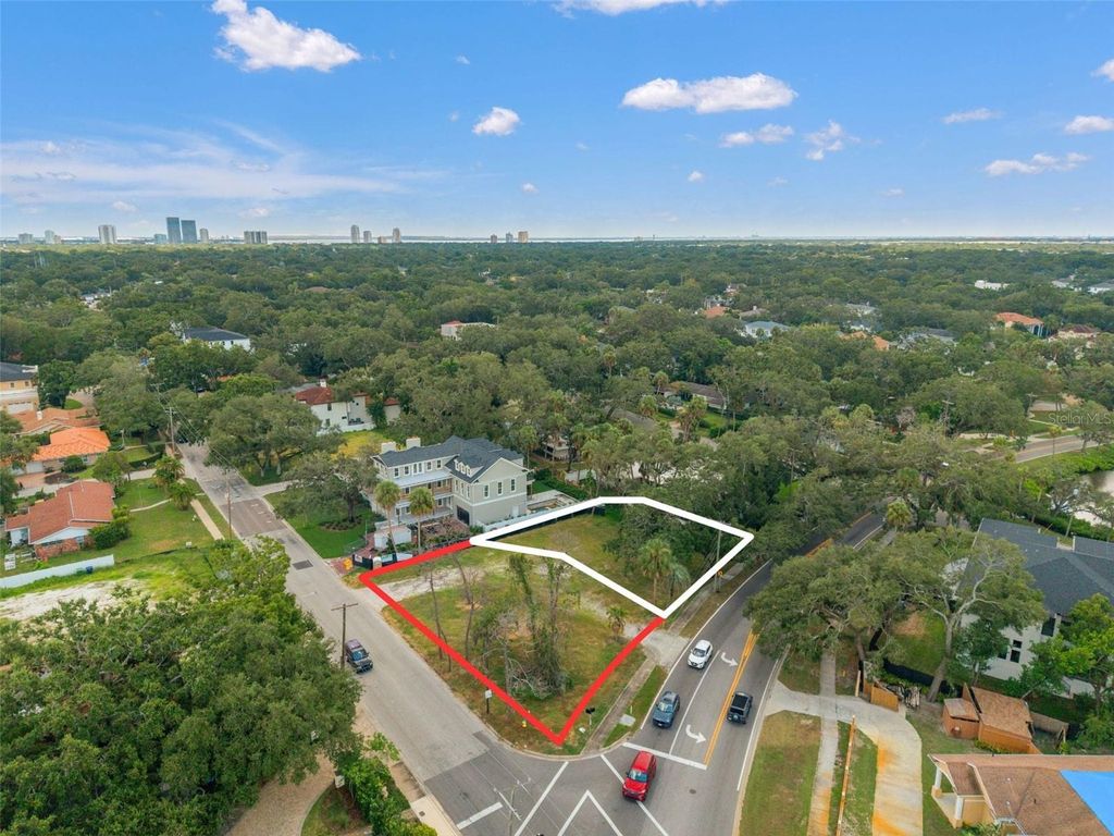 Photo of 2504 S West Shore Boulevard, Tampa, FL 33629 (MLS # TB8420772)