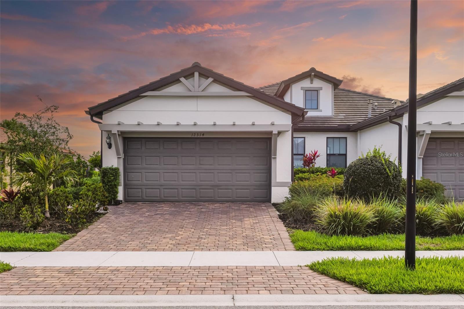 HAMMOCK PRESERVE ON PALMER RANCH - Residential