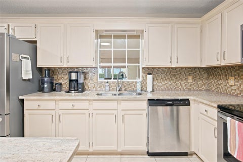 Tiny photo for 9871 SW 87th Terrace Road #D, Ocala, FL 34481 (MLS # OM734502)