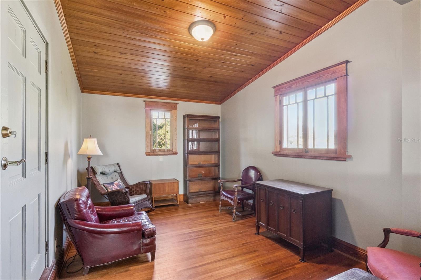 KAROLINA ON KILLARNEY - Residential