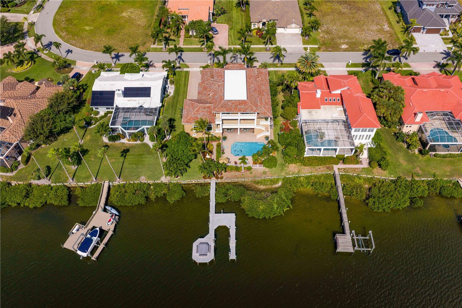 1ST | FLAT ISLAND - Residential