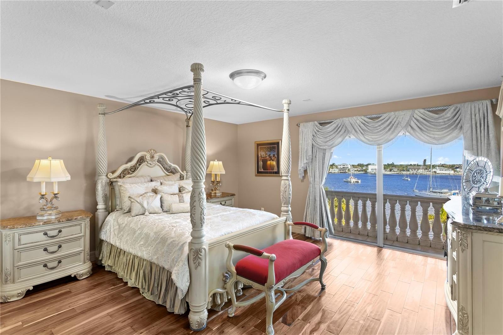 1ST | FLAT ISLAND - Residential