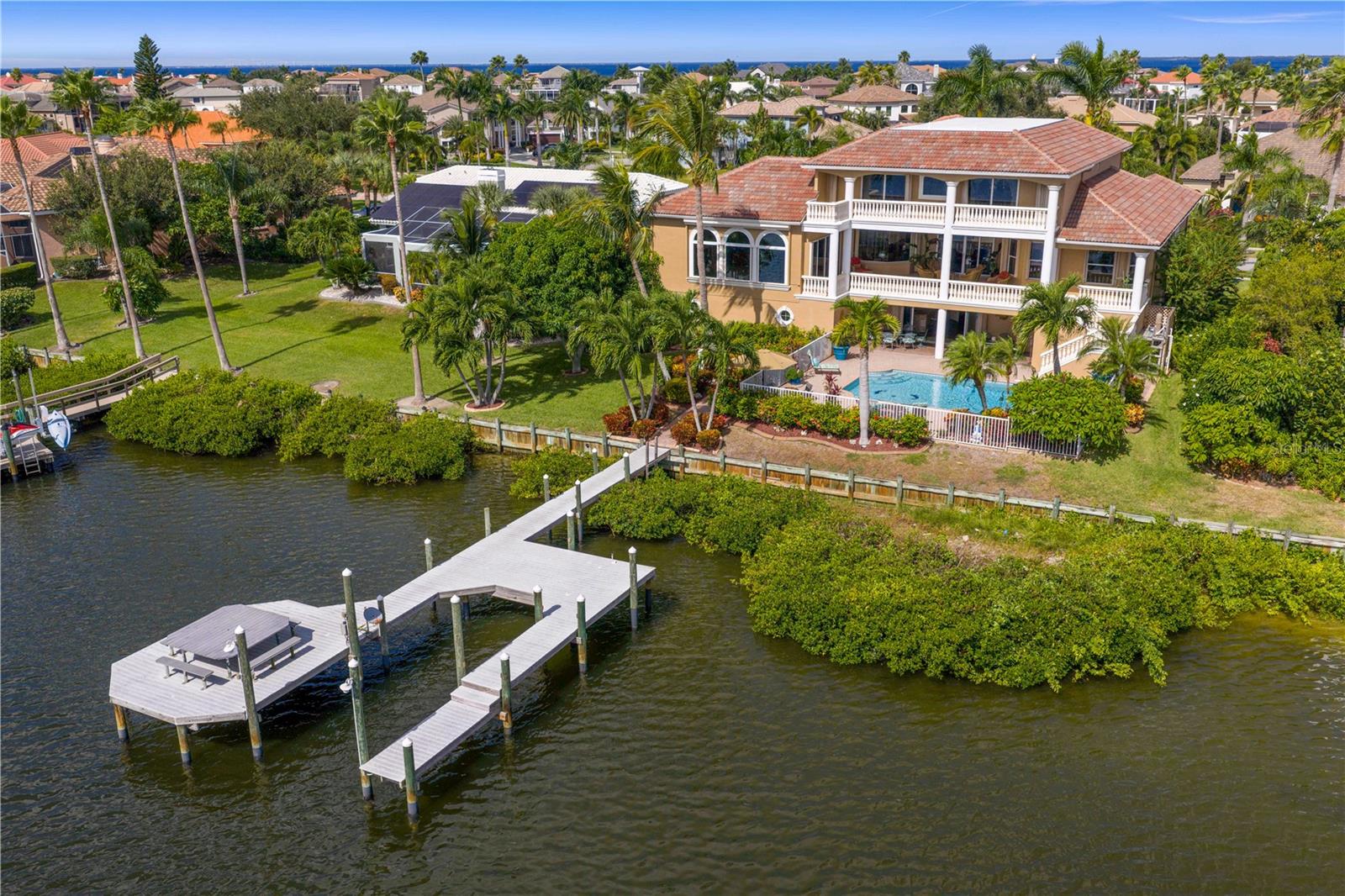 1ST | FLAT ISLAND - Residential