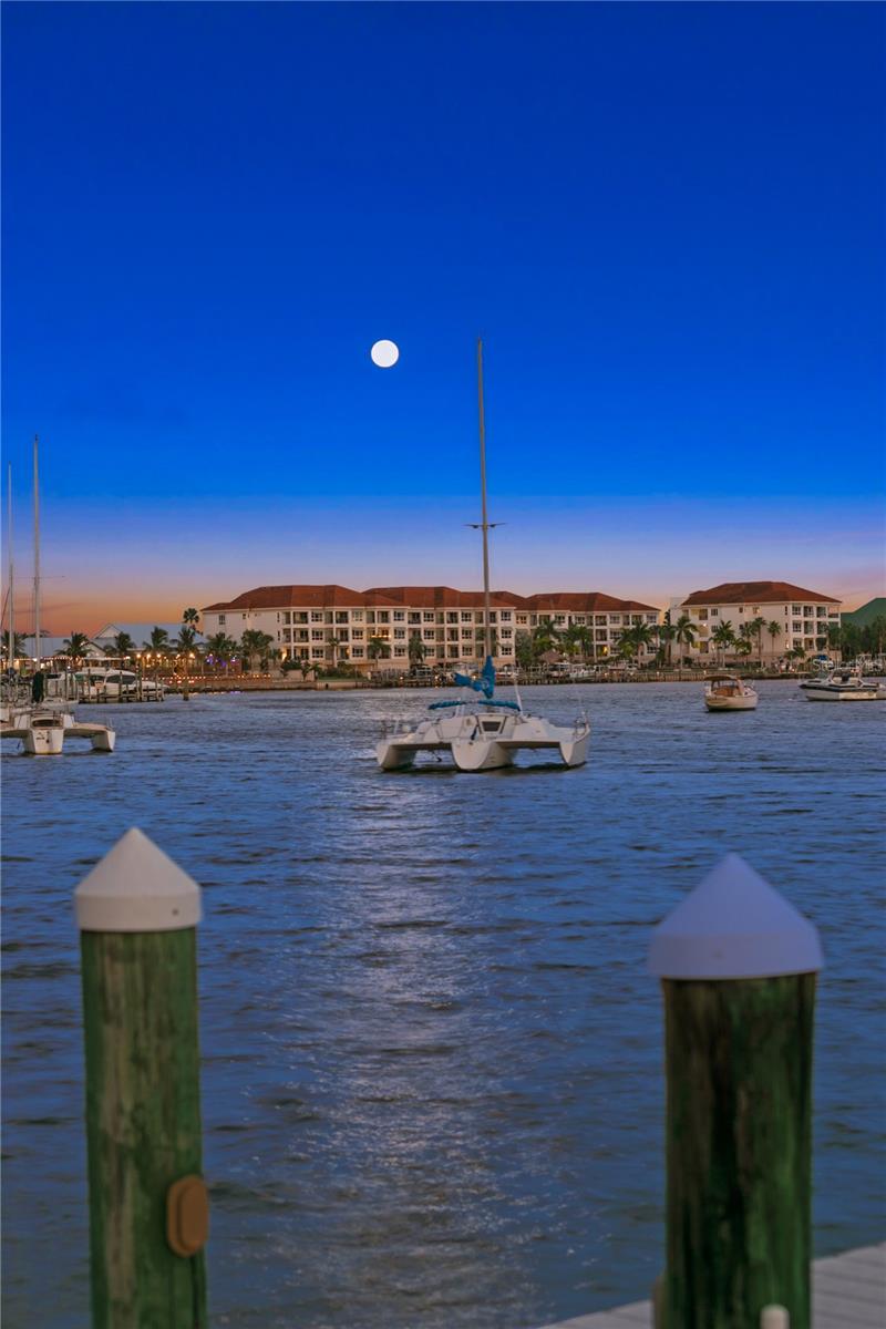 1ST | FLAT ISLAND - Residential