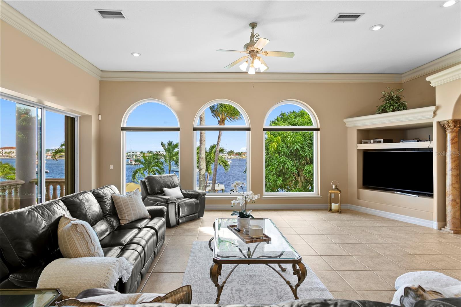 1ST | FLAT ISLAND - Residential