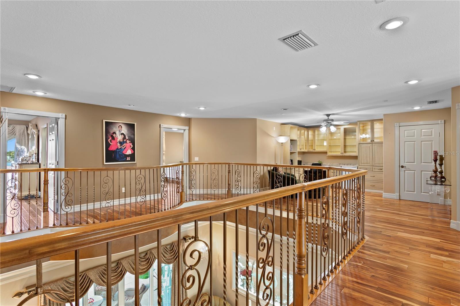 1ST | FLAT ISLAND - Residential