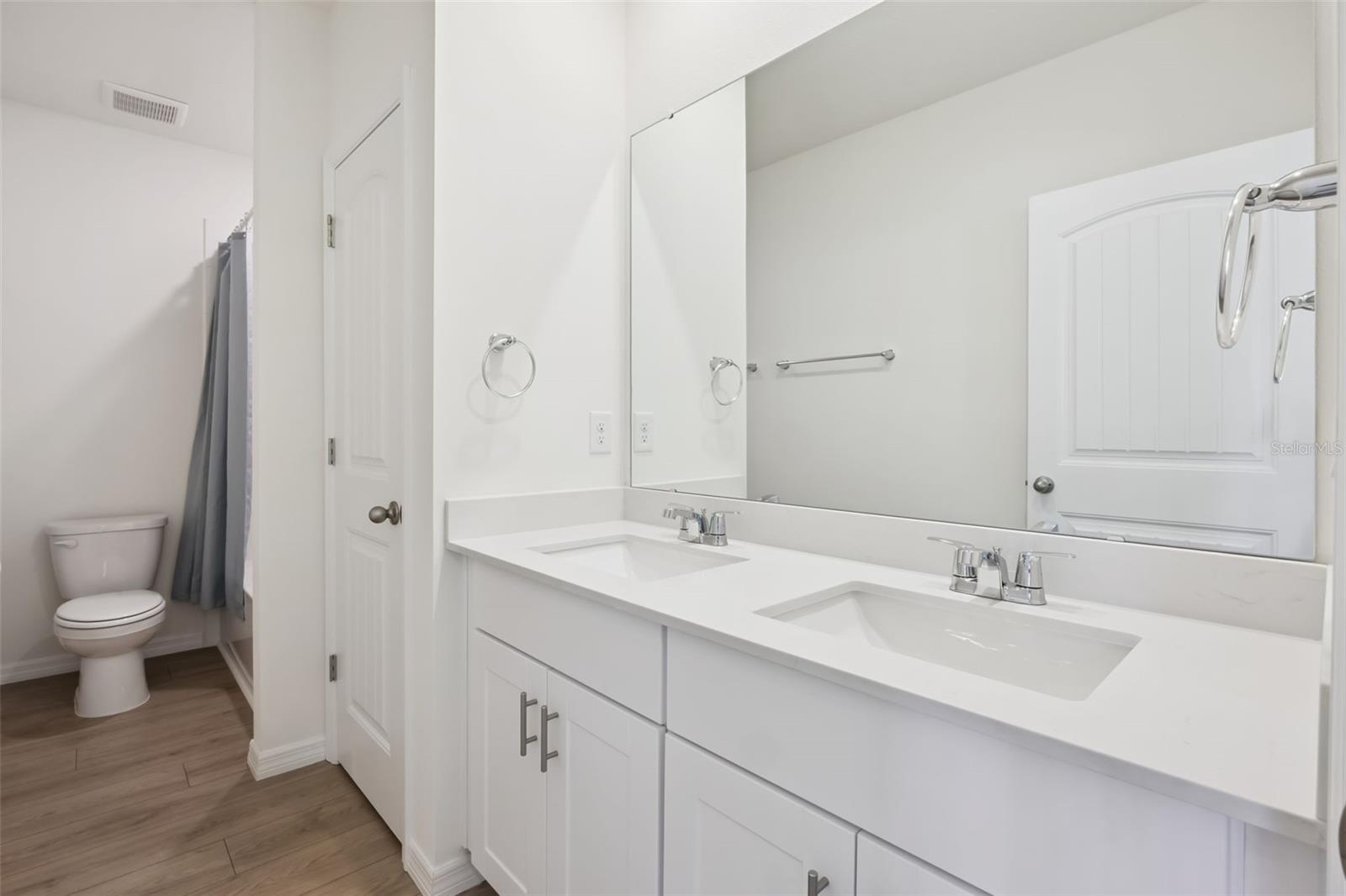 WATERLEIGH PH 5 - Residential Lease