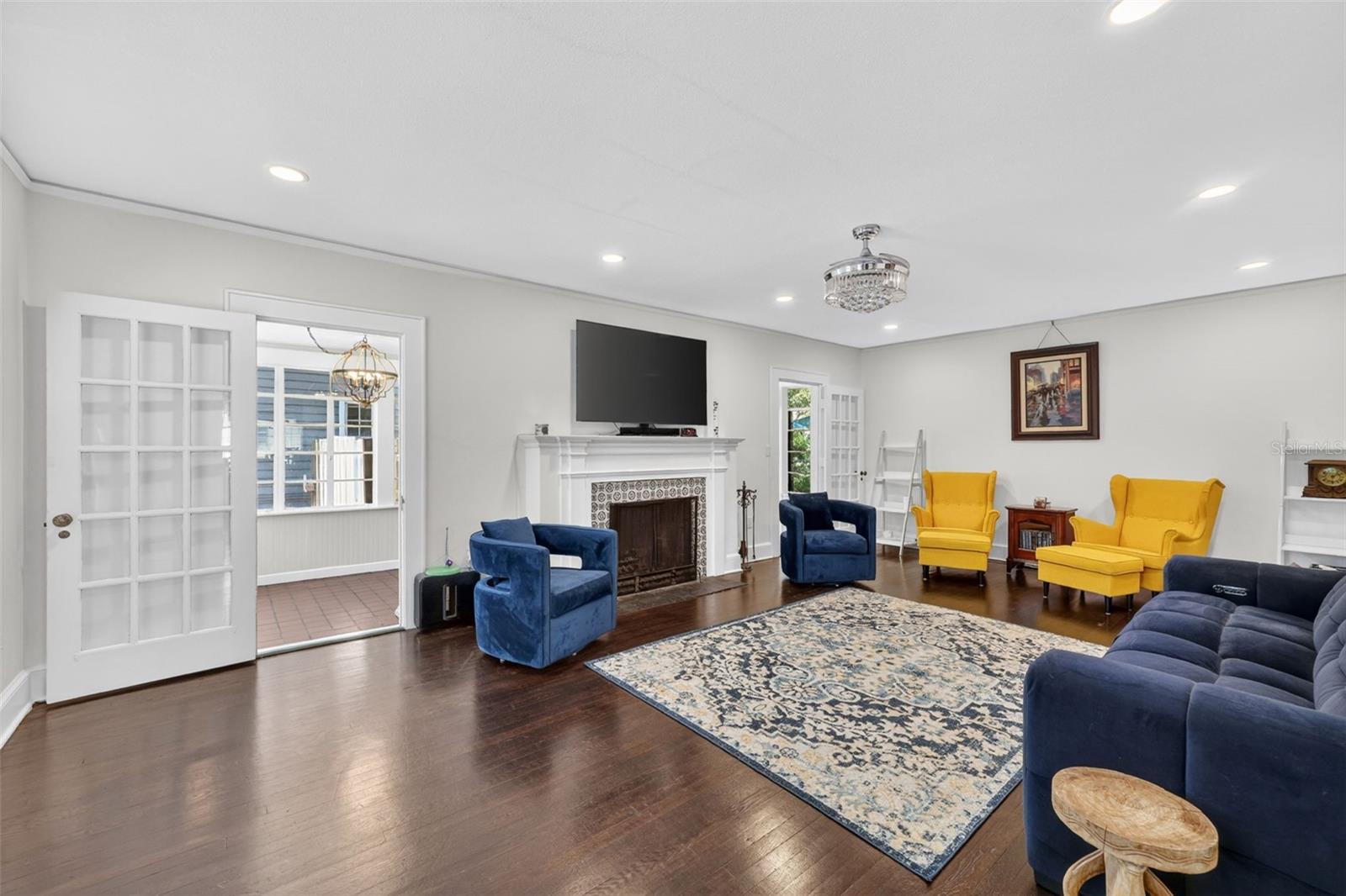 COUNTRY CLUB ADD - Residential