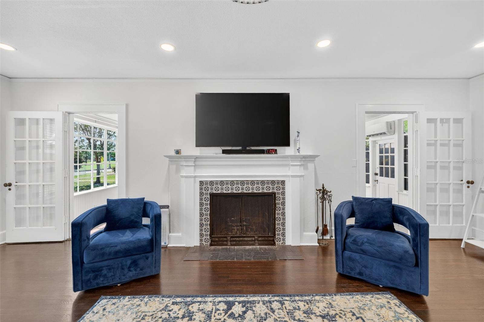 COUNTRY CLUB ADD - Residential