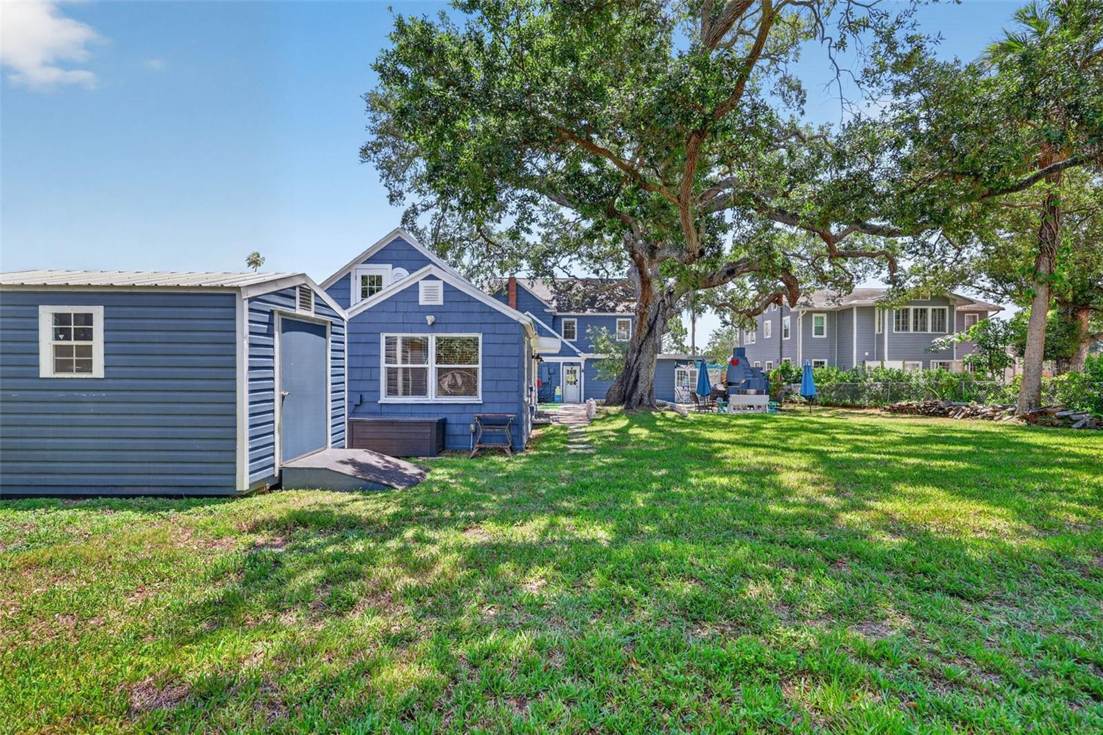 COUNTRY CLUB ADD - Residential