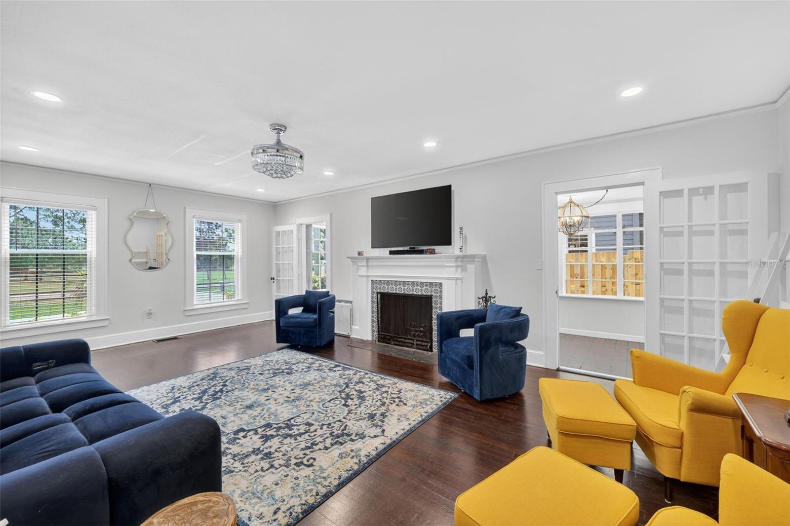 COUNTRY CLUB ADD - Residential
