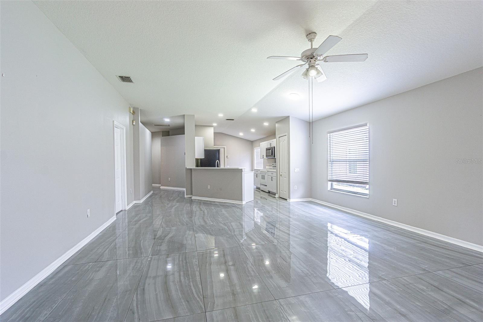 LEXINGTON OAKS PH 02 - Residential