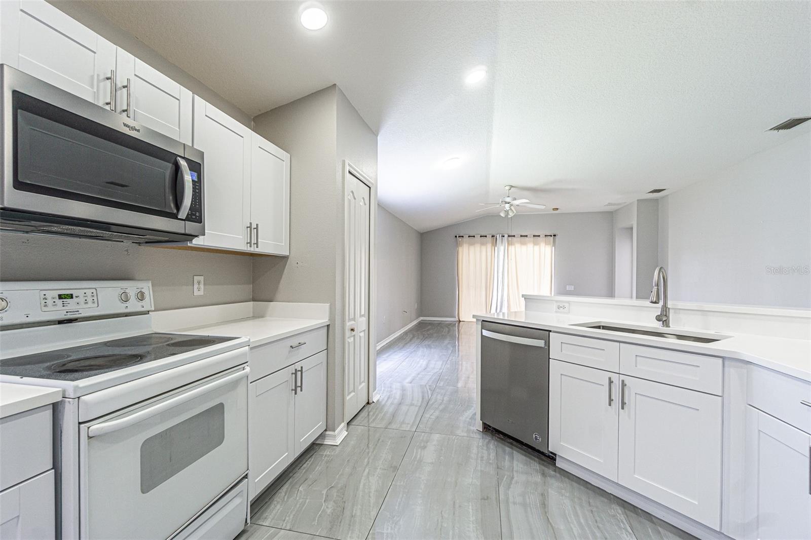 LEXINGTON OAKS PH 02 - Residential