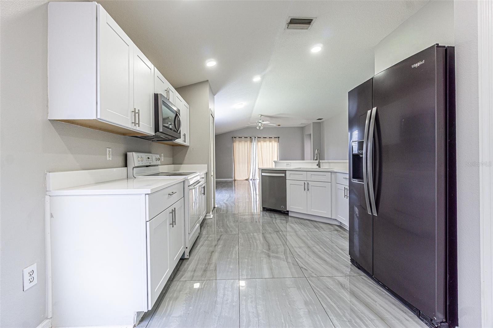 LEXINGTON OAKS PH 02 - Residential