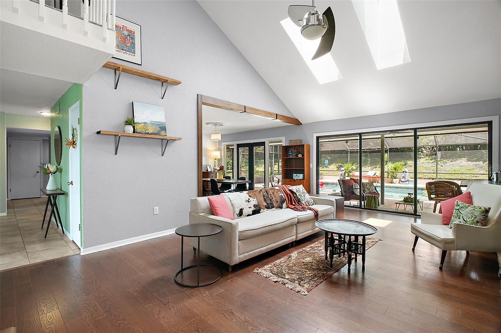 2108 DOGWOOD CIRCLE