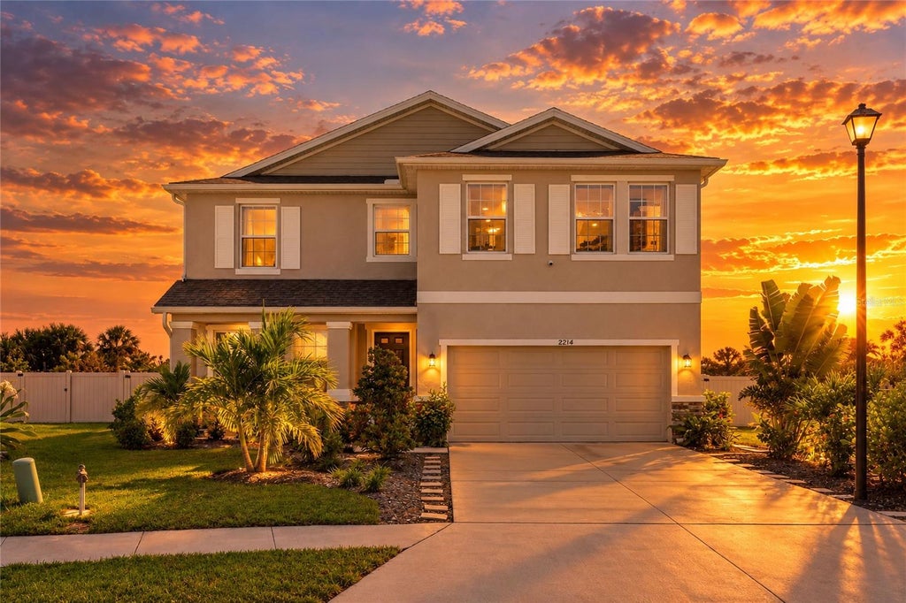 Photo of 2214 Marsh Harbour Loop, Bradenton, FL 34208 (MLS # A4708944)