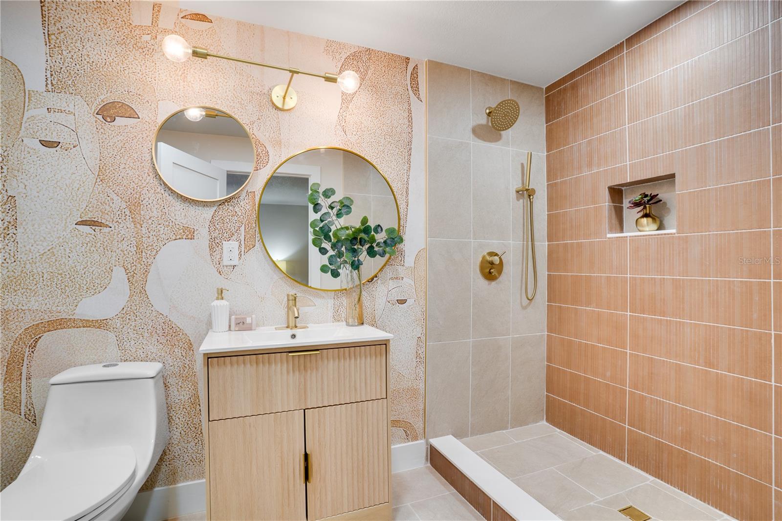 MEADOW LAWN 7TH ADD - Residential