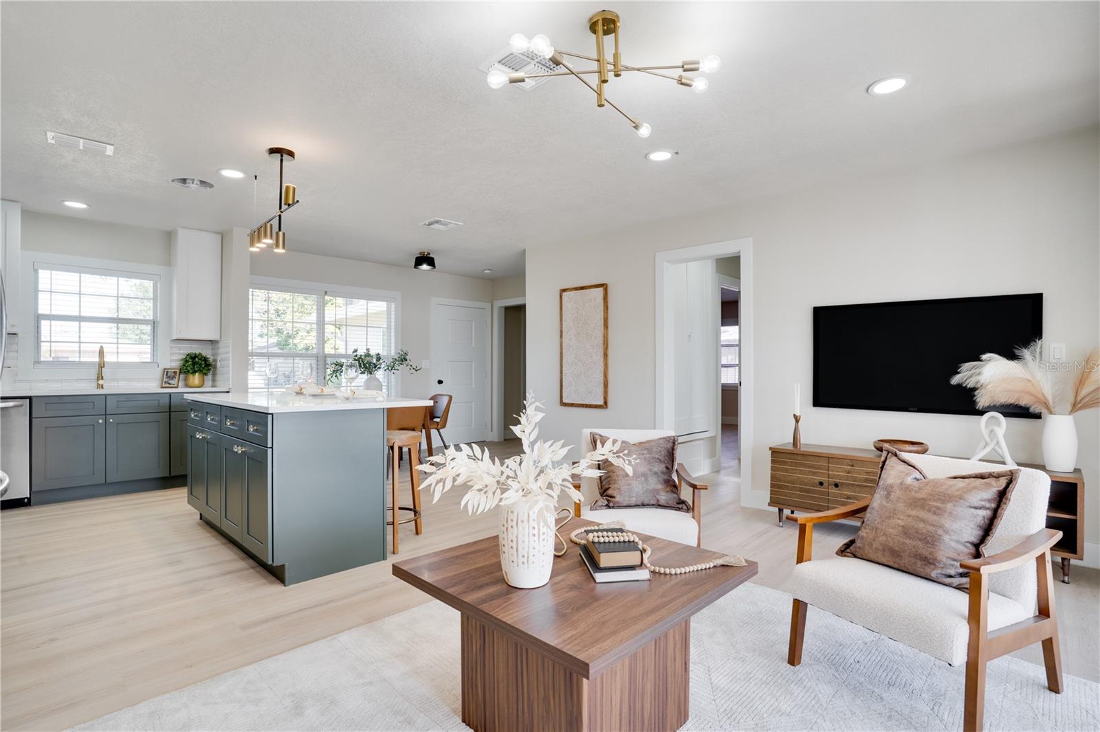 MEADOW LAWN 7TH ADD - Residential