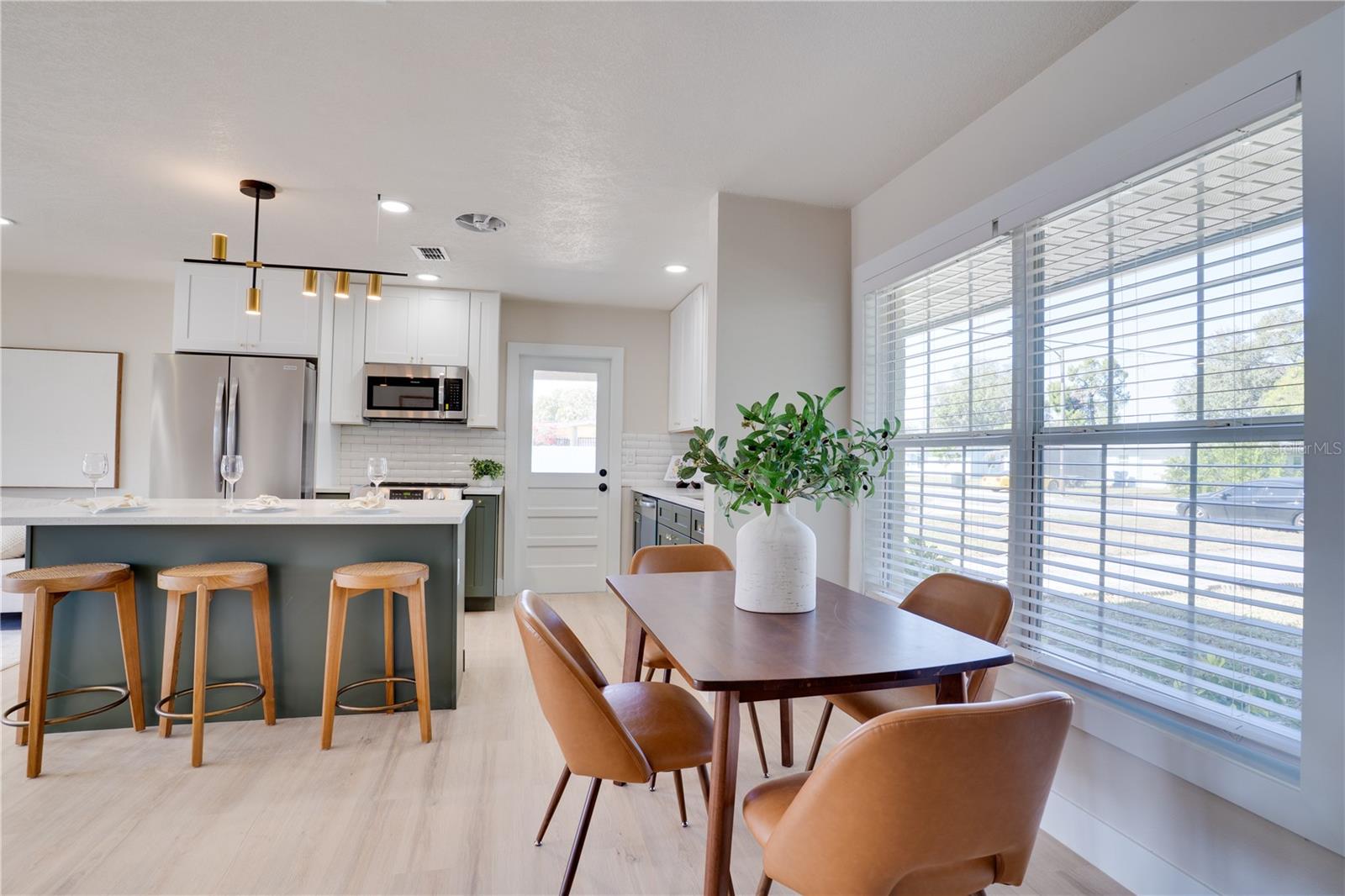 MEADOW LAWN 7TH ADD - Residential