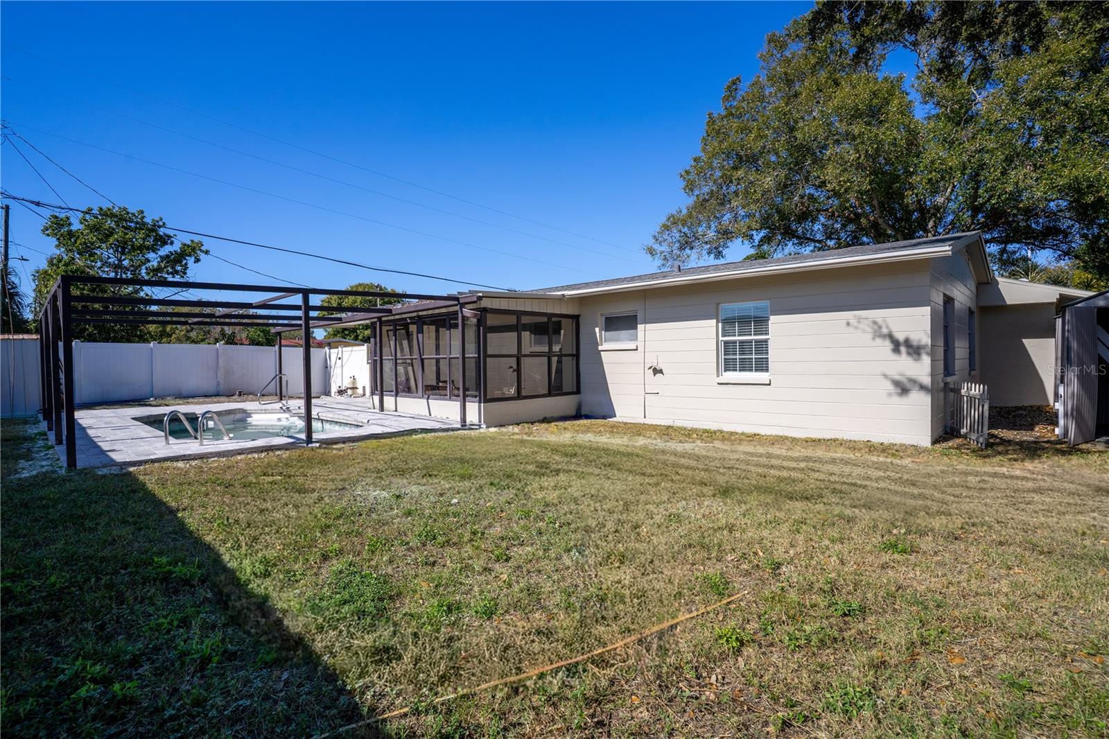 MEADOW LAWN 7TH ADD - Residential