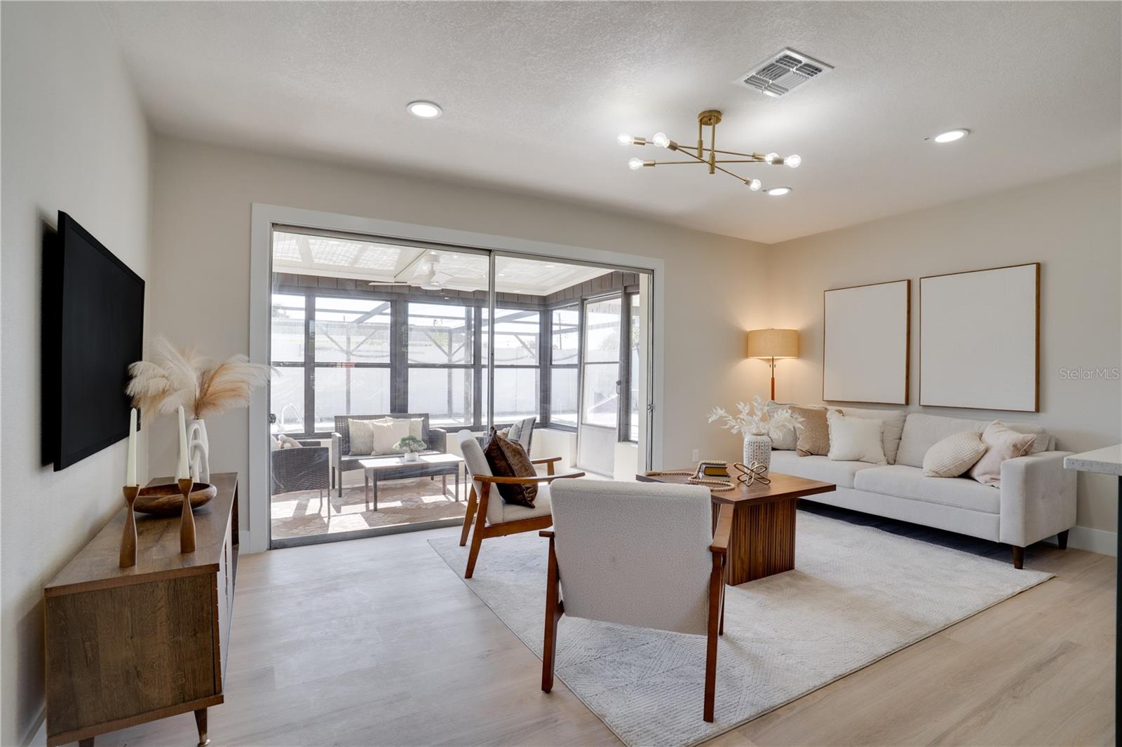 MEADOW LAWN 7TH ADD - Residential