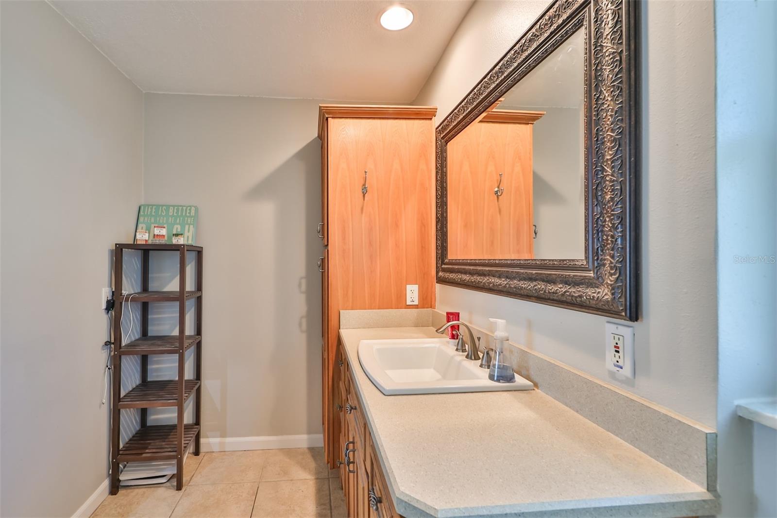 APOLLO BEACH UNIT 13 PT 1 RE - Residential