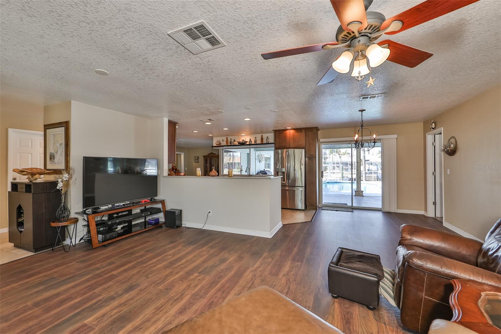 APOLLO BEACH UNIT 13 PT 1 RE - Residential