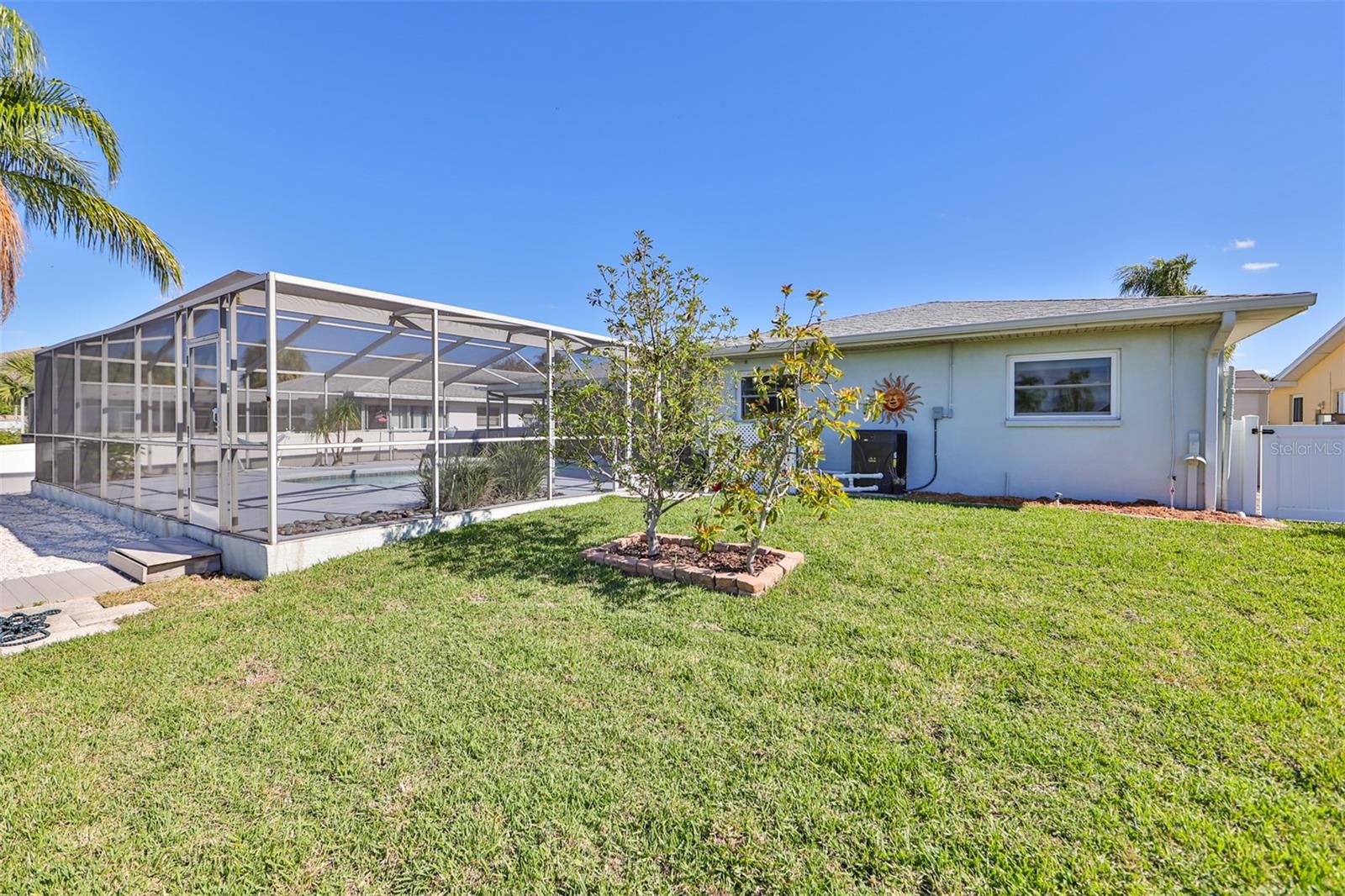 APOLLO BEACH UNIT 13 PT 1 RE - Residential