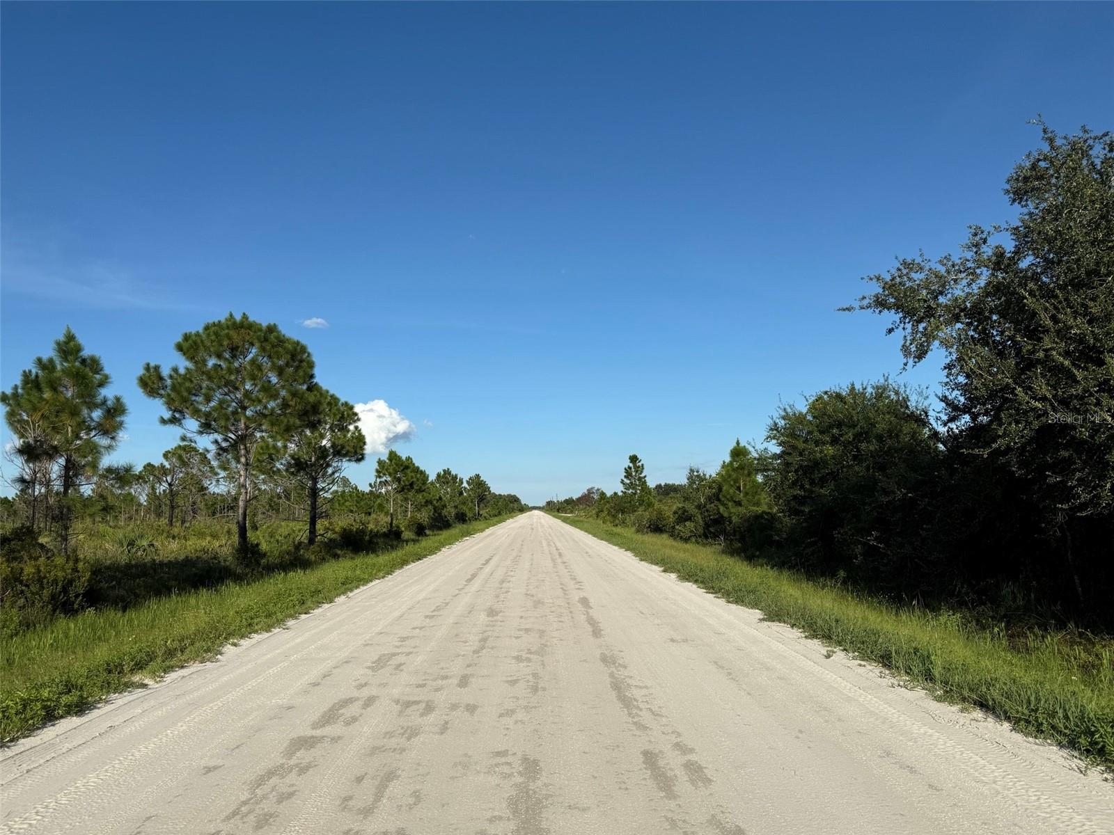 PORT LA BELLE - Land